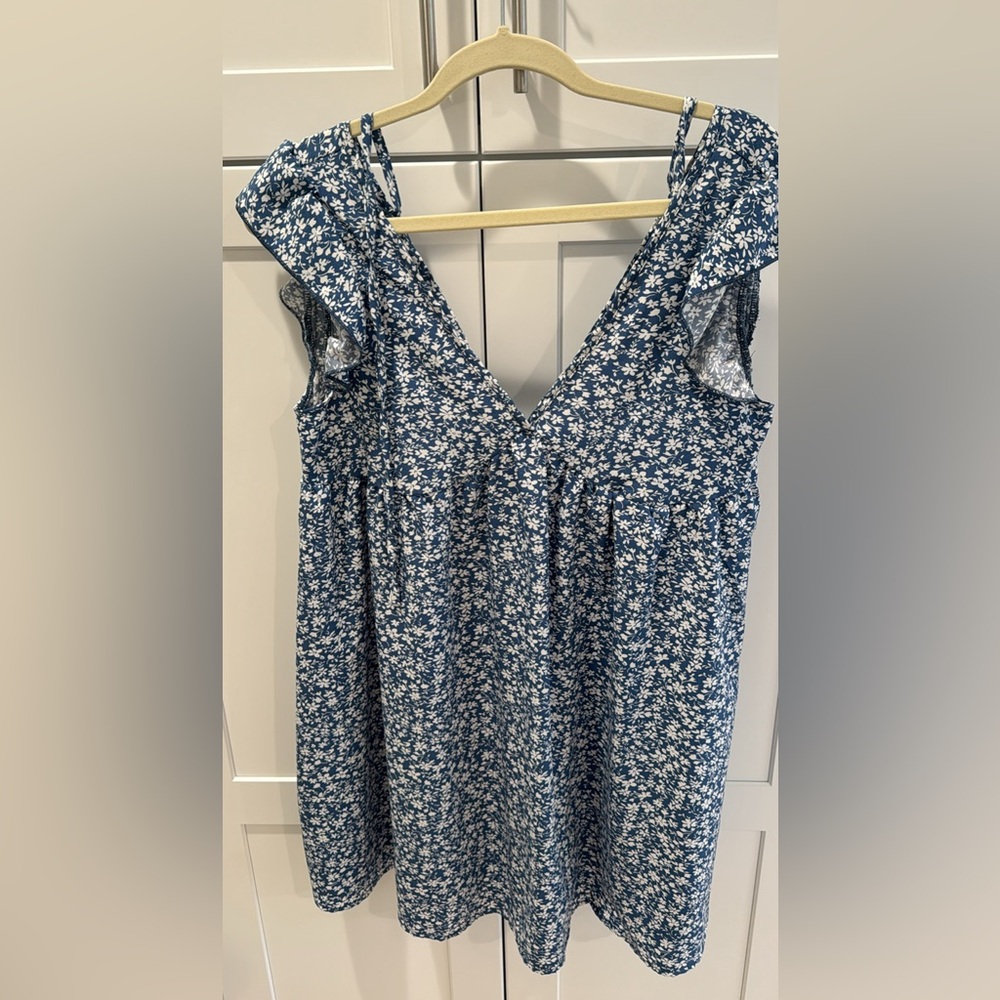 Floral V-Neck Flowy Dress